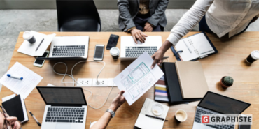 réunion de travail vue du plafond